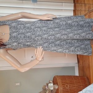 Banana Republic, black and white Fit and Flare sleeveless dress Sz S